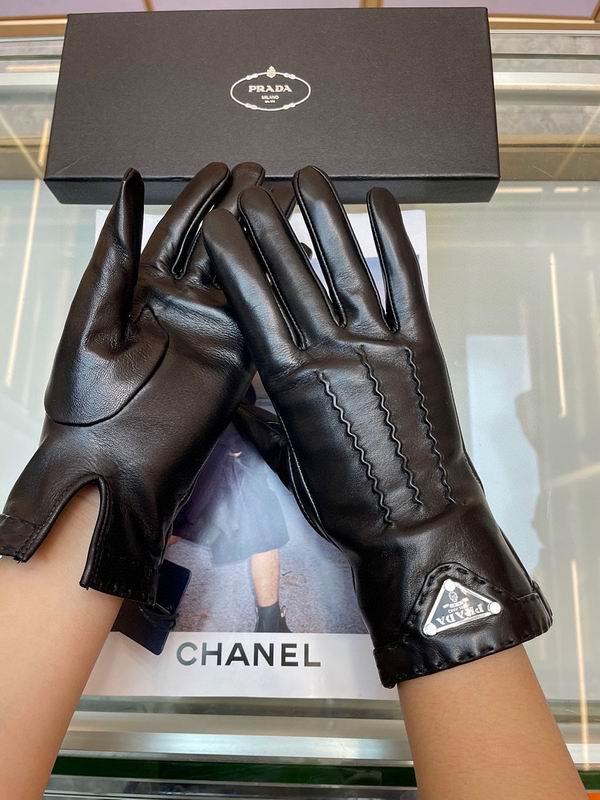 Prada gloves hm46